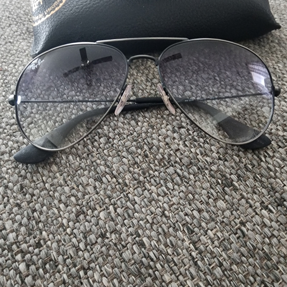 Ray Ban Aviator Gradient Sunglasses